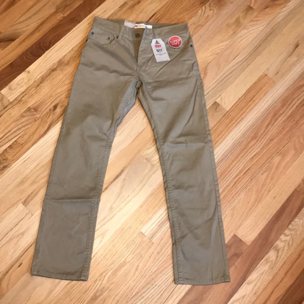 Boys Levi’s 511 khakis